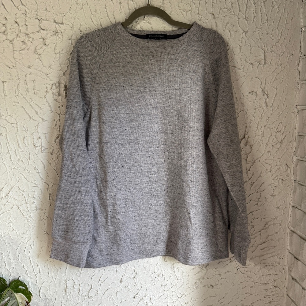 Banana Republic Heather Gray Knit Top - Picture 2 of 7